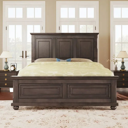Traditional Town and Country Style Pinewood Vintage Queen Bed